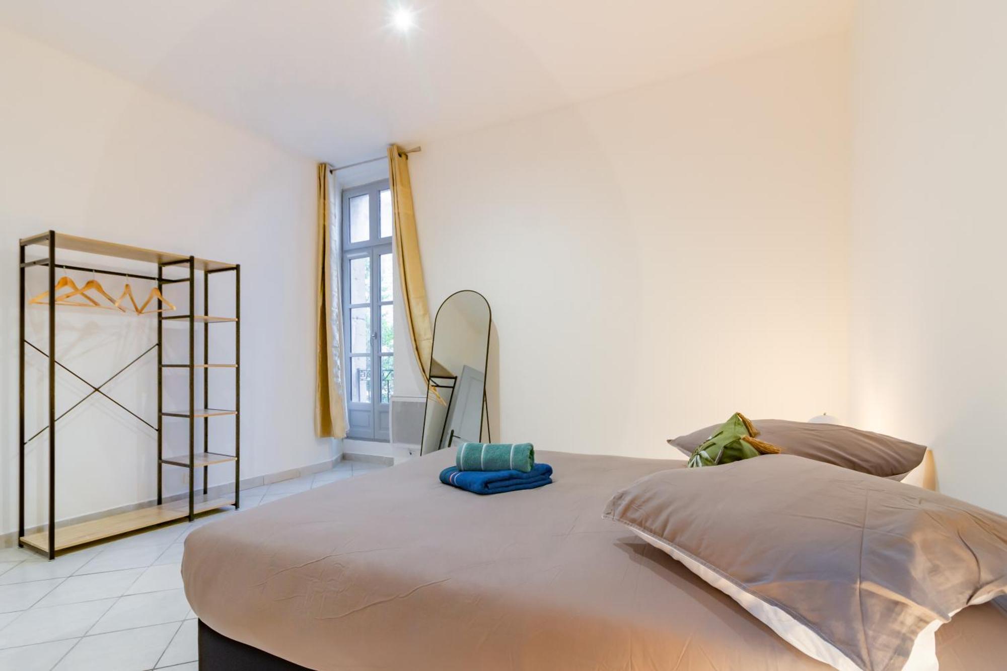 Spacieux Appartement En Plein Coeur De Béziers Eksteriør bilde