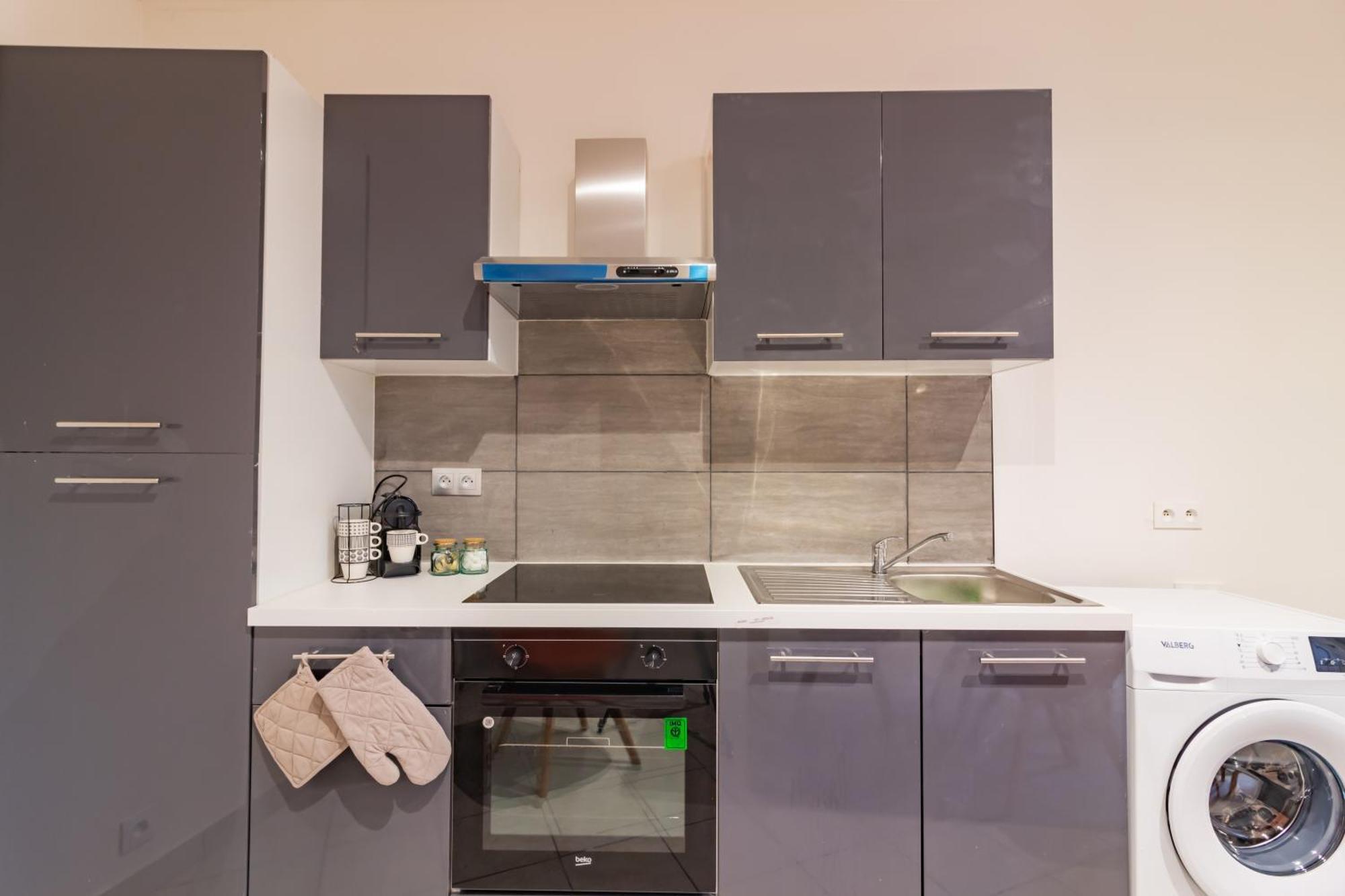 Spacieux Appartement En Plein Coeur De Béziers Eksteriør bilde