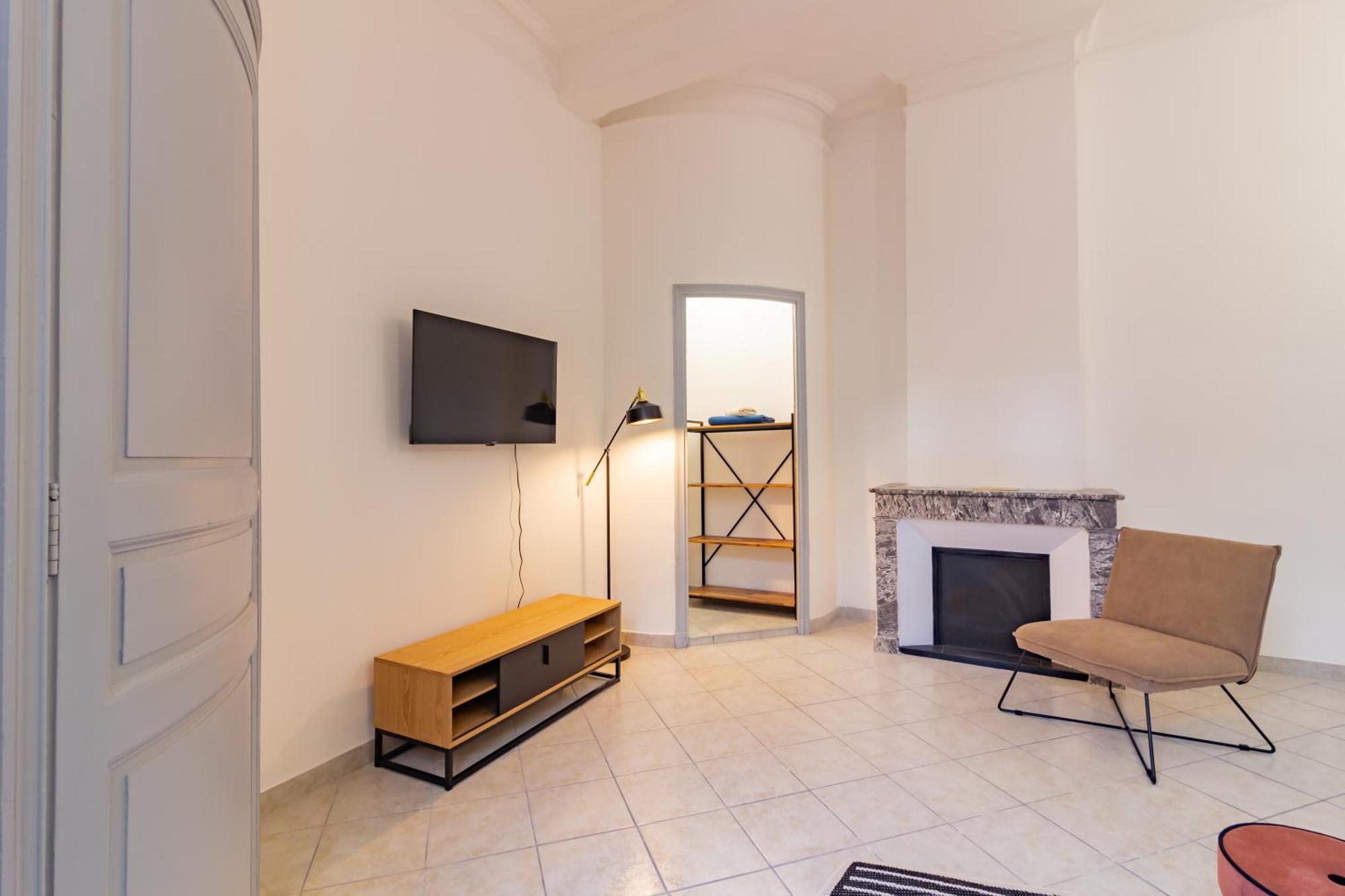 Spacieux Appartement En Plein Coeur De Béziers Eksteriør bilde