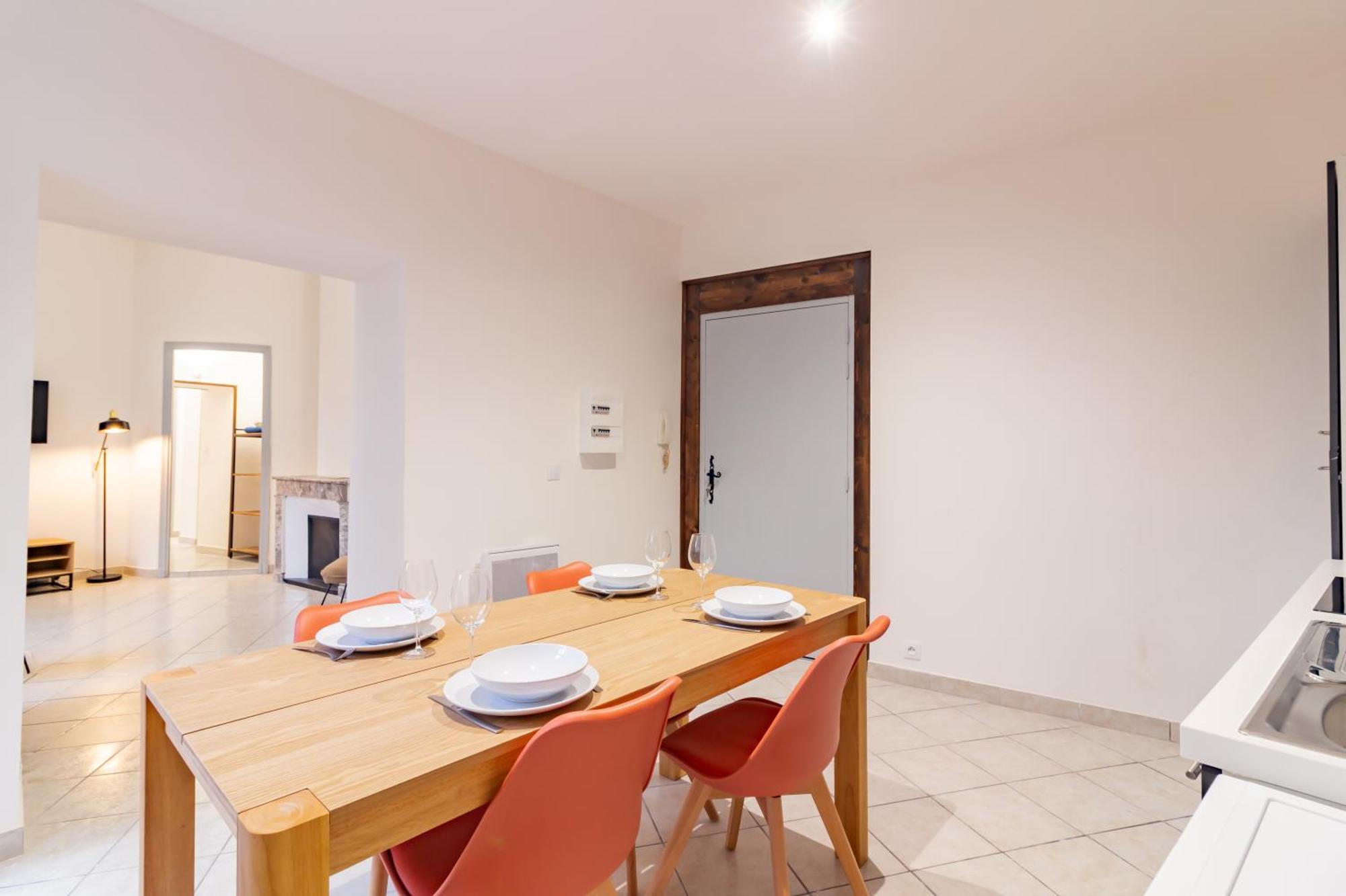 Spacieux Appartement En Plein Coeur De Béziers Eksteriør bilde