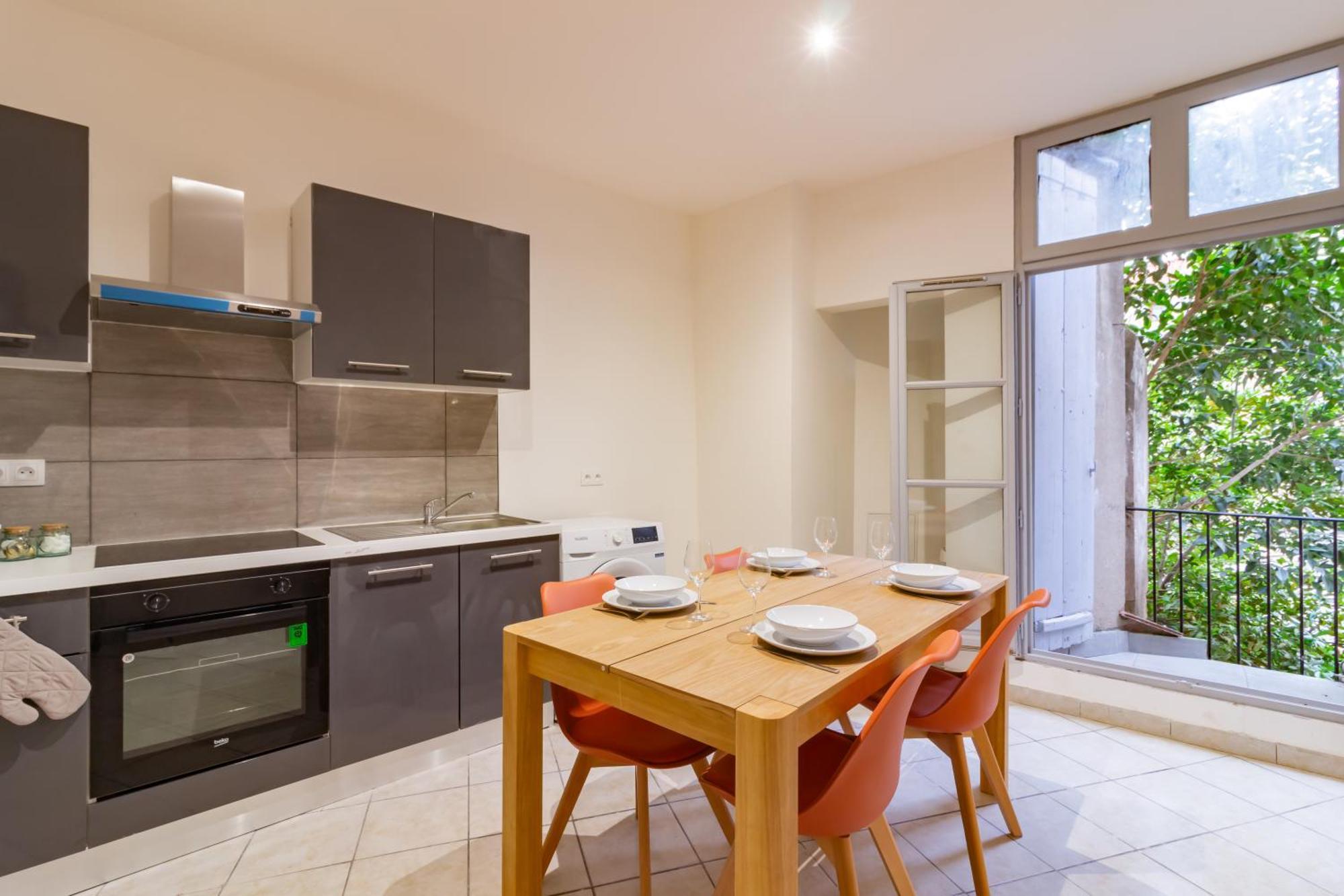 Spacieux Appartement En Plein Coeur De Béziers Eksteriør bilde